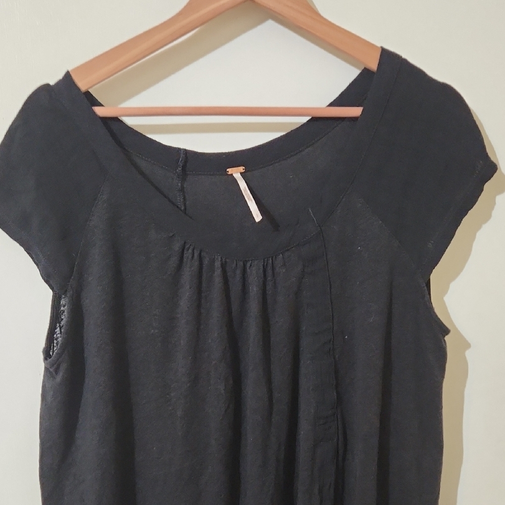 Free People Women's Black Cap Sleeve Scoop Neck Top
